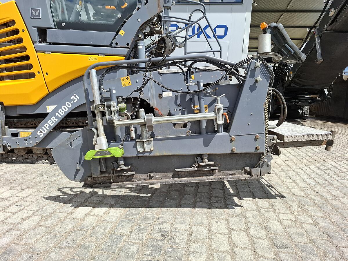 Kettenfertiger Vögele S 1800-3i