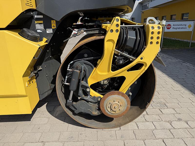 Tandemwalze Bomag BW 174 AP-4v