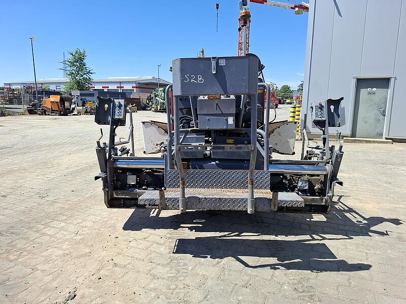Kleinfertiger Dynapac F 1200 CS