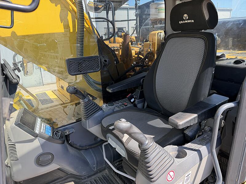Kettenbagger Komatsu PC 210 LCi-11 mit GPS
