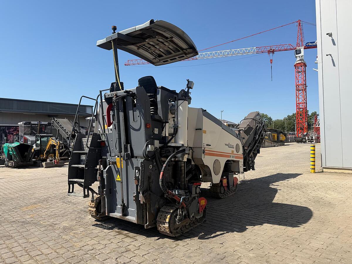 Straßenfräsen Wirtgen W 100 Fi