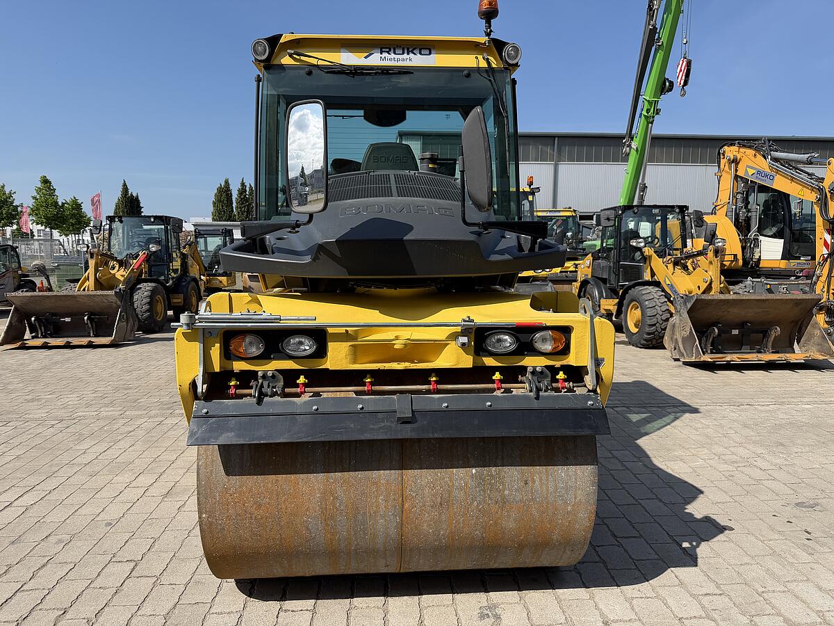 Tandemwalze Bomag BW 174 AP-4v