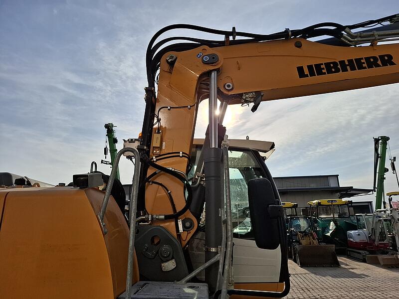 Mobilbagger Liebherr A 920 Litronic