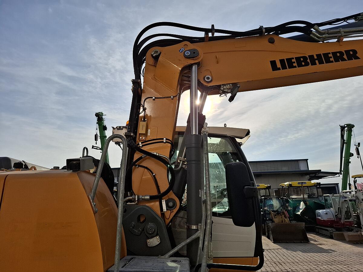 Mobilbagger Liebherr A 920 Litronic