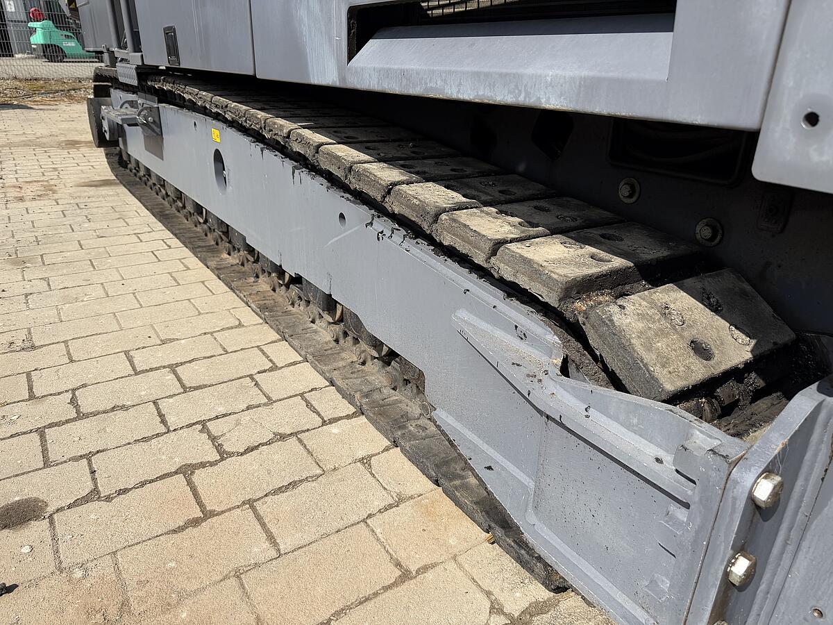 Beschicker Dynapac MF 2500 CS