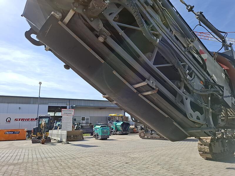 Straßenfräsen Wirtgen W 250i