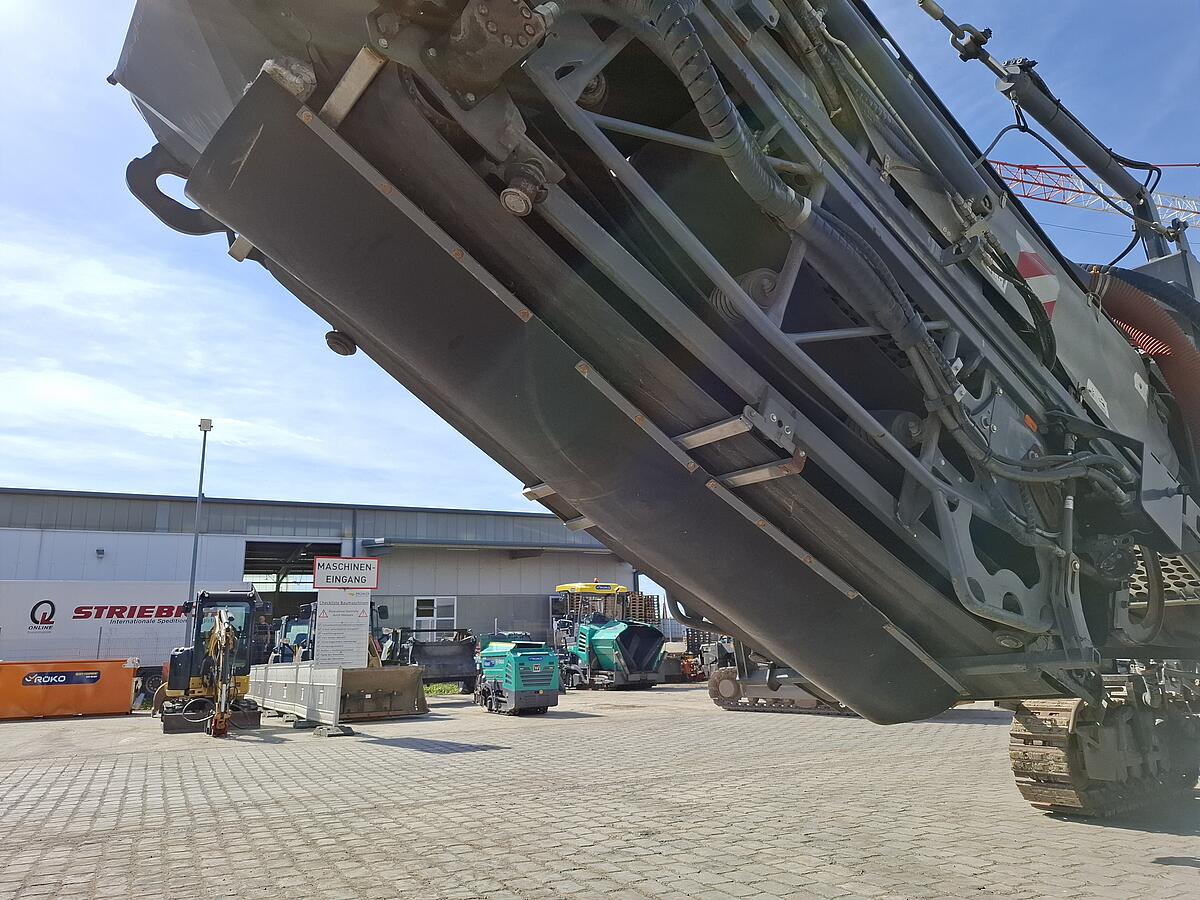 Straßenfräsen Wirtgen W 250i