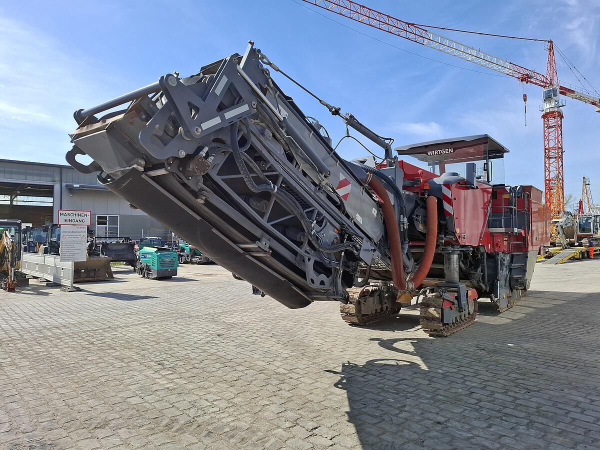 Straßenfräsen Wirtgen W 250i
