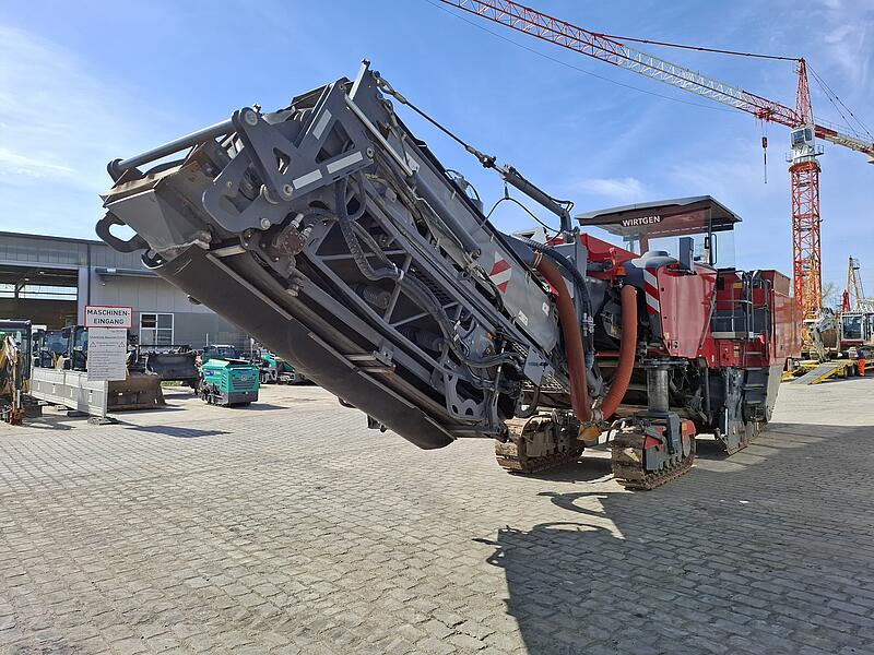 Straßenfräsen Wirtgen W 250i