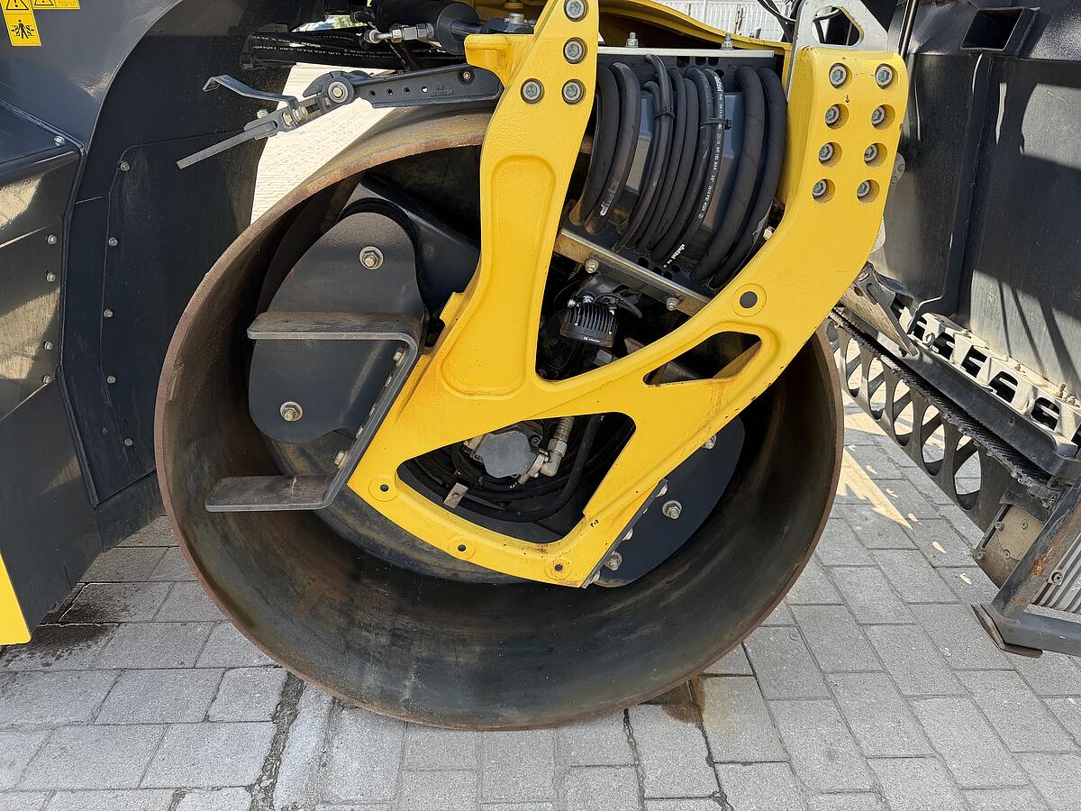 Tandemwalze Bomag BW 174 AP-4v