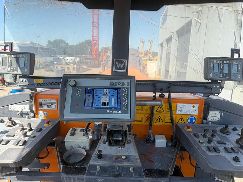 Straßenfräsen Wirtgen W 250i