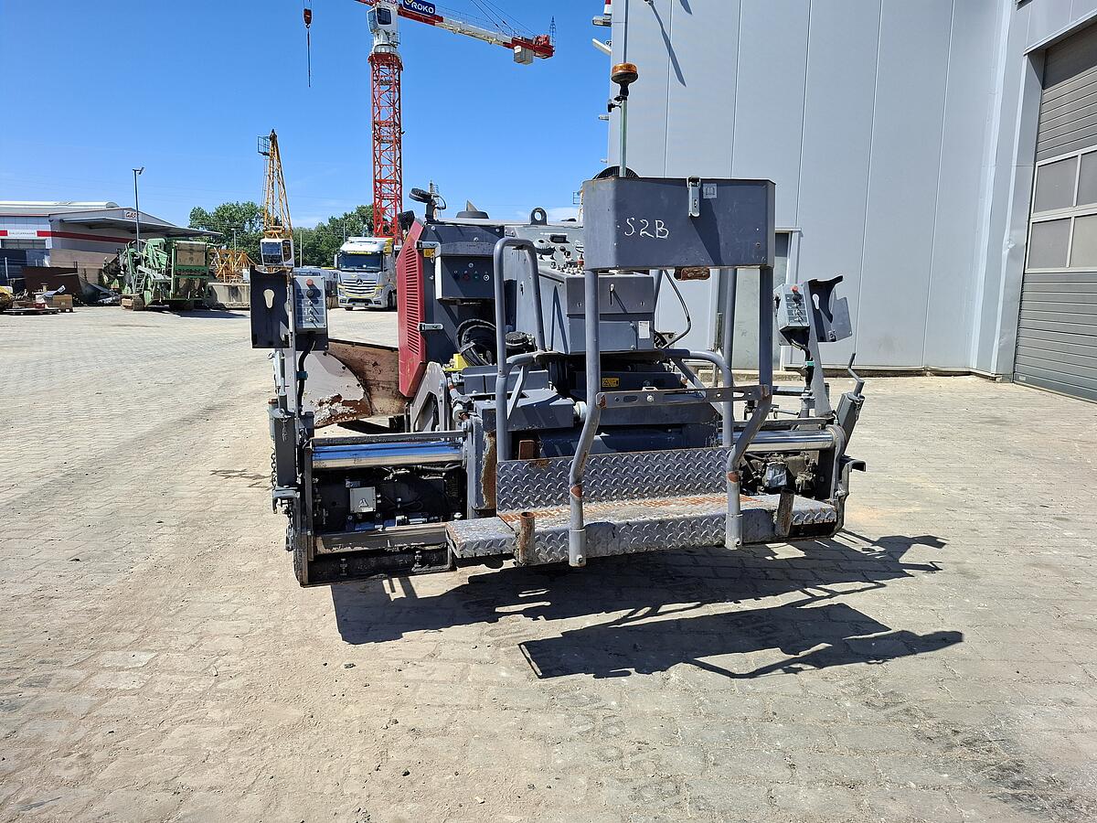 Kleinfertiger Dynapac F 1200 CS