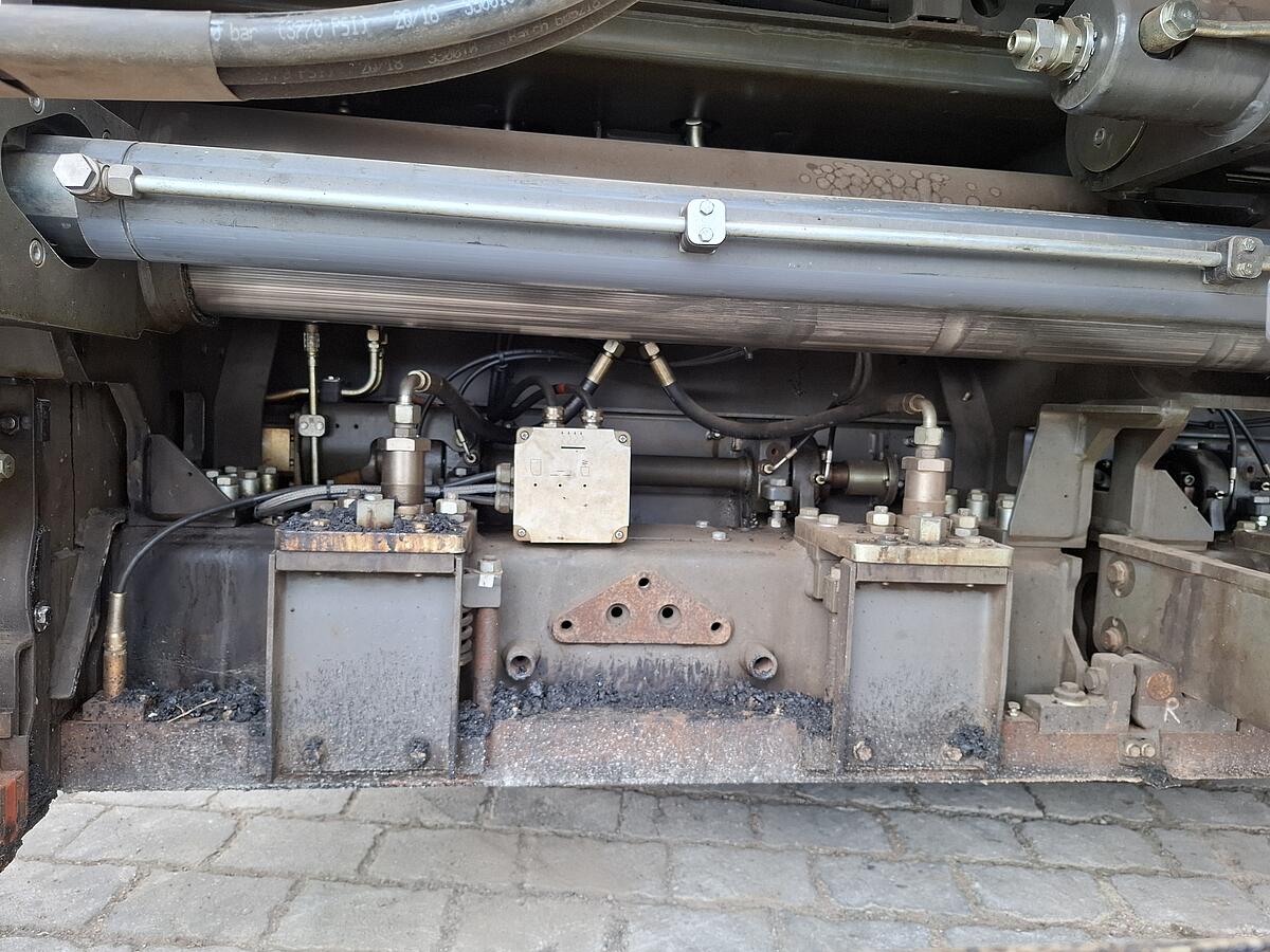 Kettenfertiger Vögele S 1800-3i
