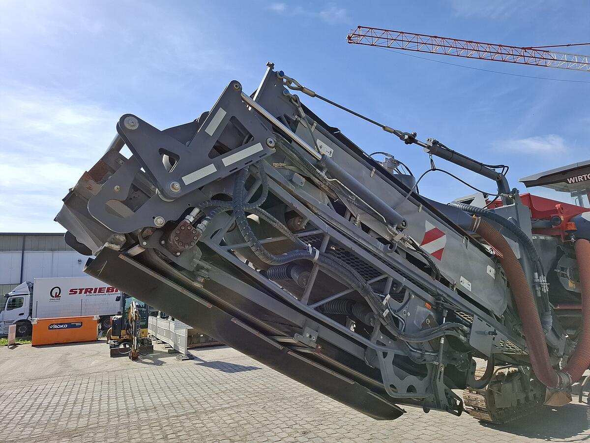 Straßenfräsen Wirtgen W 250i