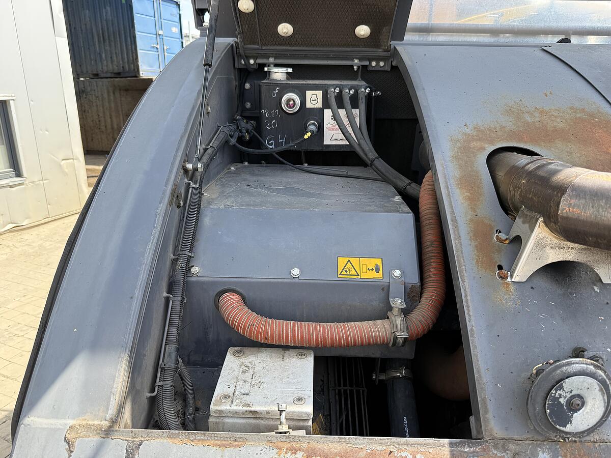 Beschicker Bomag BMF 2500 M