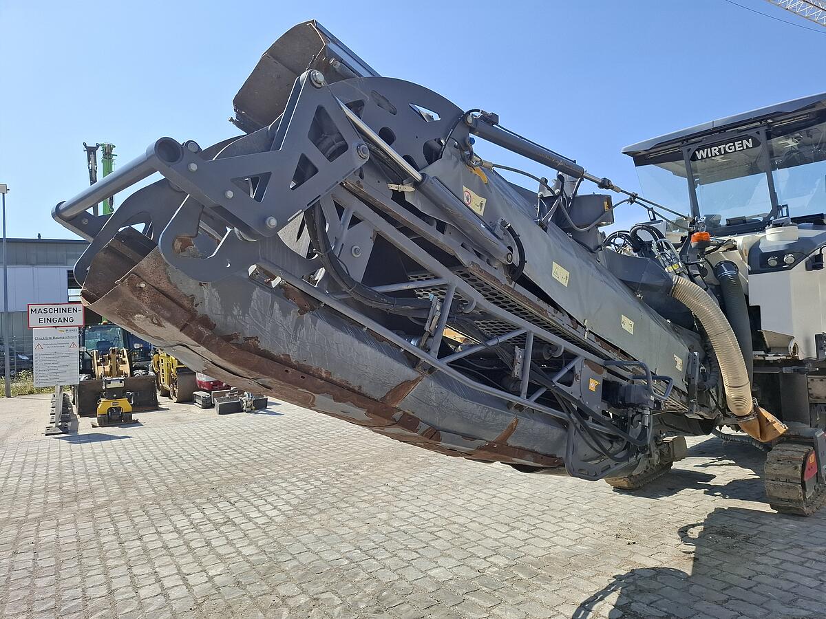 Straßenfräsen Wirtgen W 150 CFi