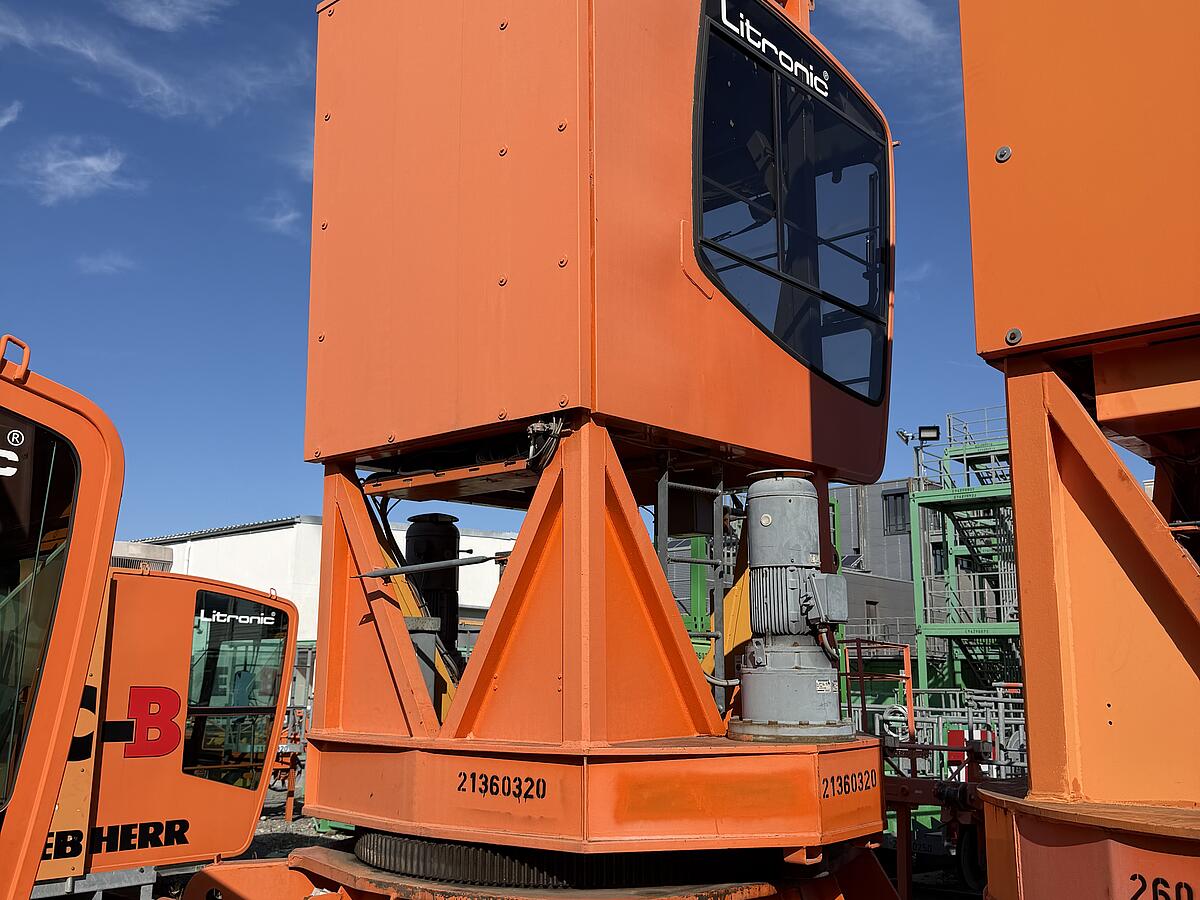 Kran-Obendreher Liebherr 154 EC-H 6 Litronic