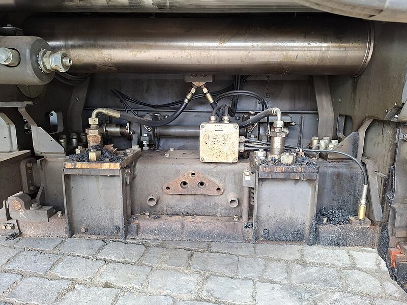 Kettenfertiger Vögele S 1800-3i