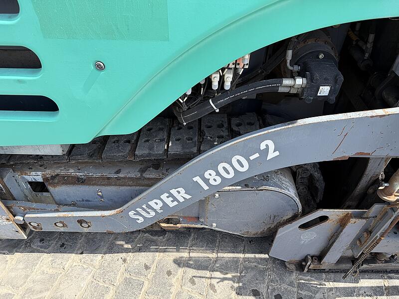 Kettenfertiger Vögele Super 1800-2