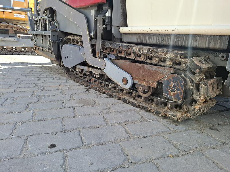 Kleinfertiger Dynapac F 1200 CS